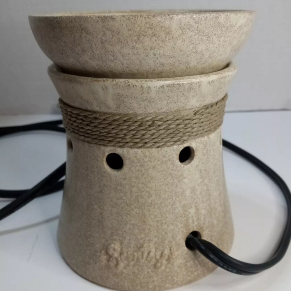 Scentsy Warmer  Nautical Rope Beach Tan. Retired. Works And Very Clean